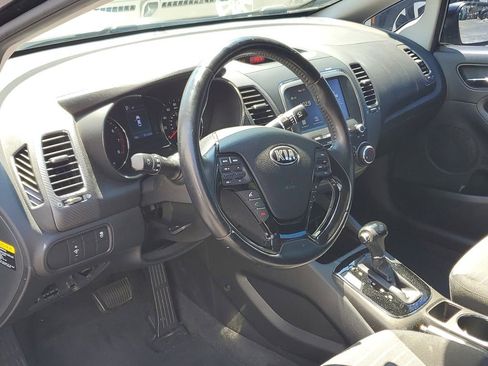 Used 2017 Kia Forte S FWD image 21