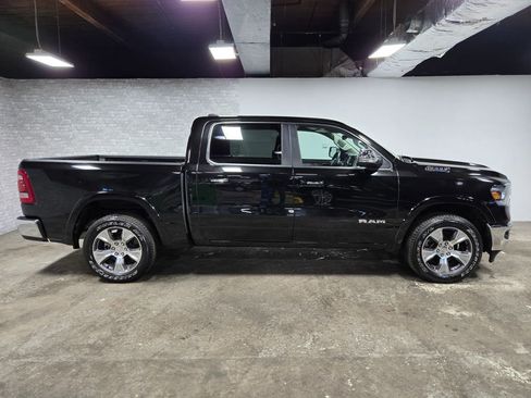 Used 2022 RAM 1500 Laramie AWD/4WD image 3