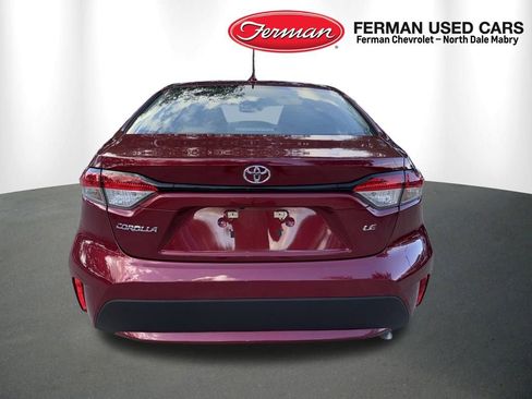 Used 2022 Toyota Corolla LE image 6