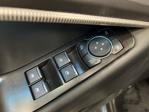 Used 2025 Ford Explorer ST-Line w/ Premium Package image 33