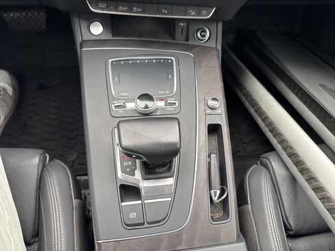 Used 2018 Audi Q5 Prestige AWD/4WD image 11
