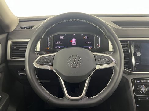 Used 2023 Volkswagen Atlas SE image 12