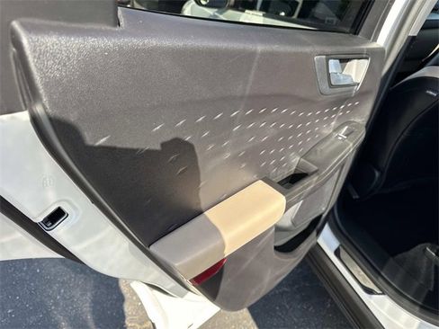 Used 2020 Ford Escape SEL image 24