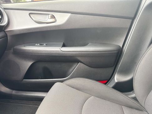 Used 2022 Kia Forte LXS image 22