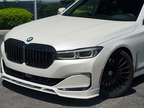 Used 2022 BMW ALPINA B7 xDrive w/ Luxury Rear Seating Package AWD/4WD image 2