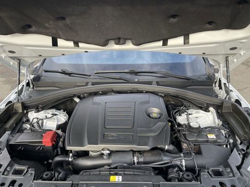 Used 2018 Land Rover Range Rover Velar R-Dynamic SE image 31