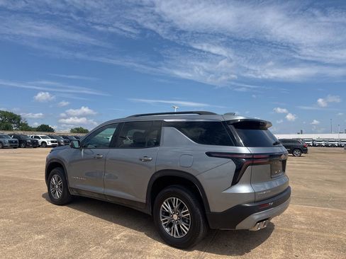 Used 2026 Chevrolet Traverse LT w/ Driver Confidence Package FWD image 15