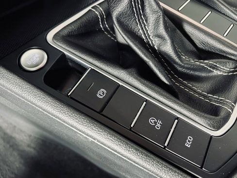 Used 2024 Volkswagen Jetta SE image 24