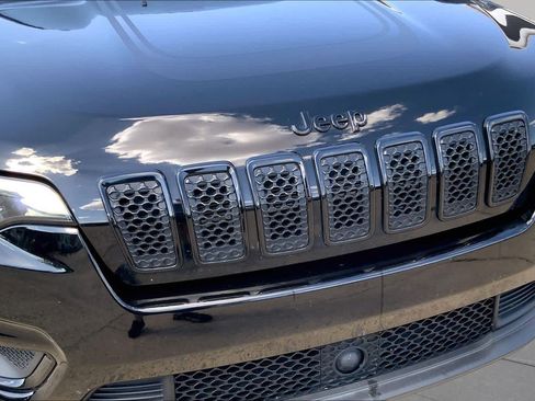 Used 2022 Jeep Cherokee Latitude AWD/4WD image 30