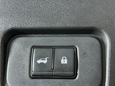 Used 2024 Nissan Rogue SV FWD image 28