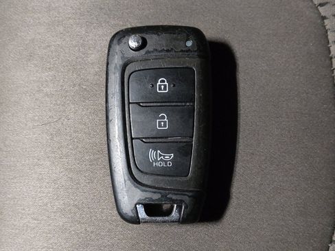 Used 2023 Hyundai Santa Fe SE w/ Cargo Package image 32