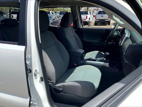 Used 2023 Toyota Tacoma SR5 w/ Technology Package image 9