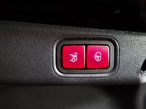 Used 2018 Mercedes-Benz E 43 AMG 4MATIC Sedan image 18