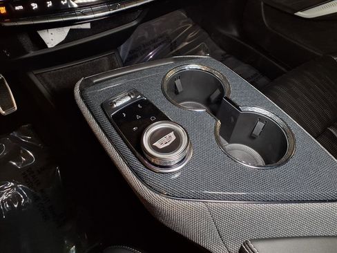 Used 2026 Cadillac Optiq Luxury 2 image 19