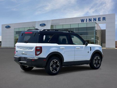Used 2025 Ford Bronco Sport Outer Banks w/ Outer Banks Tech Package+ AWD/4WD image 4