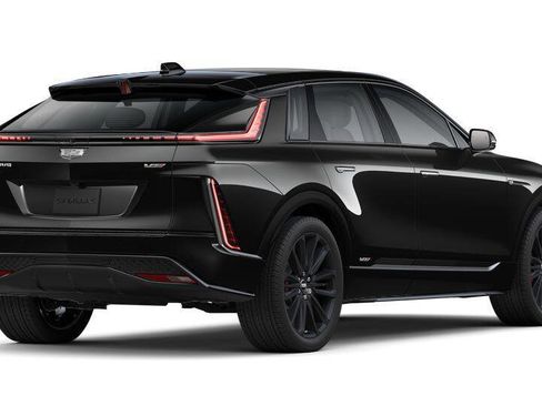 New 2026 Cadillac Lyriq V image 7