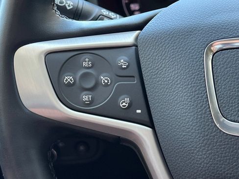 Used 2024 GMC Terrain SLT AWD/4WD image 31