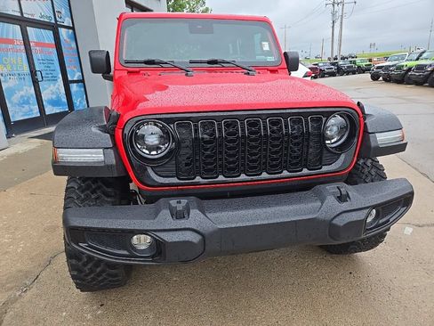 Used 2024 Jeep Wrangler Unlimited Sport AWD/4WD image 15