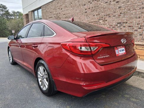 Used 2015 Hyundai Sonata SE image 3