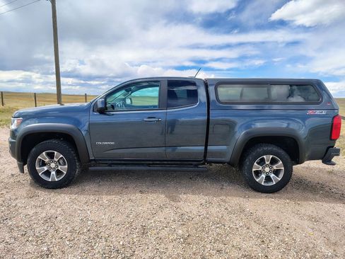 Used 2019 Chevrolet Colorado Z71 image 2