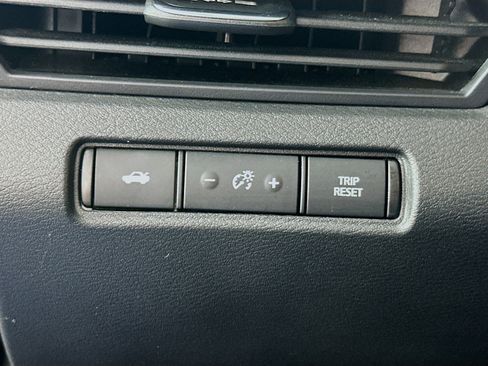 Used 2024 Nissan Altima 2.5 SV image 16