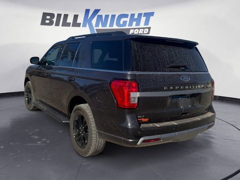 Used 2024 Ford Expedition XLT image 3