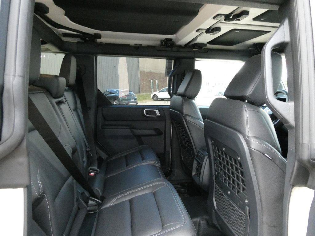 New 2026 Ford Bronco Badlands w/ Sasquatch Package AWD/4WD image 13