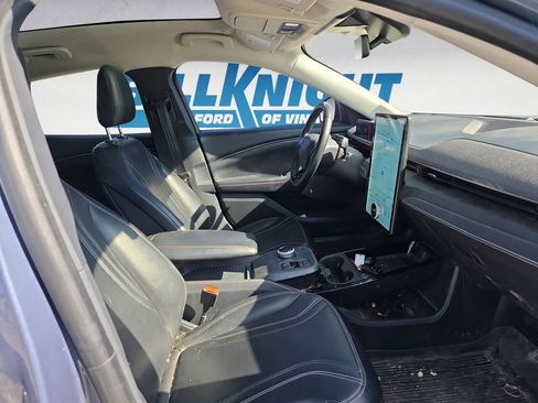 Used 2021 Ford Mustang Mach-E Premium image 15