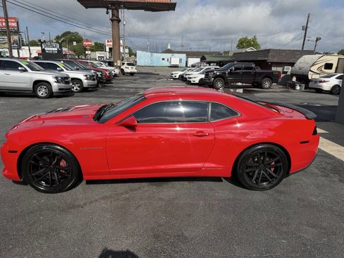 Used 2015 Chevrolet Camaro SS w/ Rear Vision Package RWD image 4