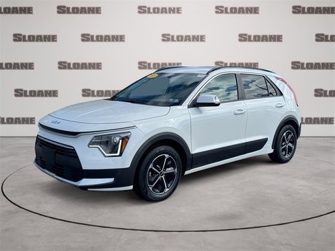 Used 2023 Kia Niro EX image 1