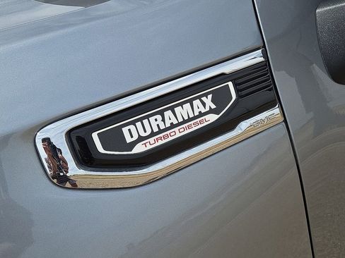 Used 2024 GMC Sierra 1500 SLT image 11