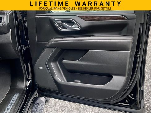 Used 2023 Chevrolet Tahoe Z71 w/ Luxury Package AWD/4WD image 20