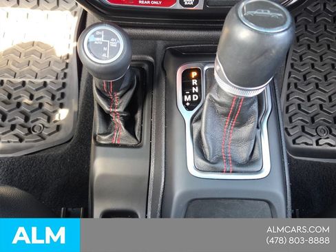 Used 2021 Jeep Gladiator Rubicon w/ Uconnect 4C Nav & Sound Group AWD/4WD image 21