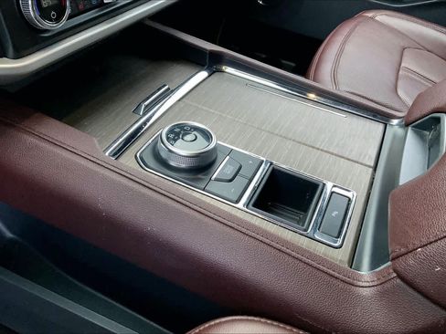 Used 2022 Ford Expedition Max Limited image 15