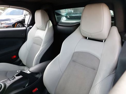 Used 2010 Nissan 370Z Touring image 9