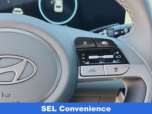 Certified 2025 Hyundai Elantra SEL FWD image 26