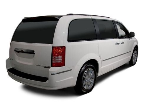 Used 2010 Chrysler Town & Country Touring image 3