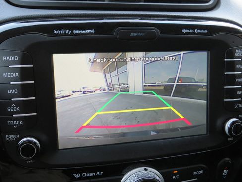 Used 2016 Kia Soul ! w/ Premium Package image 21