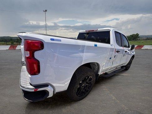 Used 2024 Chevrolet Silverado 1500 Custom w/ Turbomax Blackout Package RWD image 3