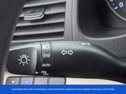 Used 2018 Hyundai Elantra SEL image 35