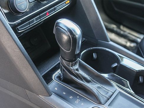 Used 2022 Volkswagen Atlas Cross Sport SE w/ Panoramic Sunroof Package image 20