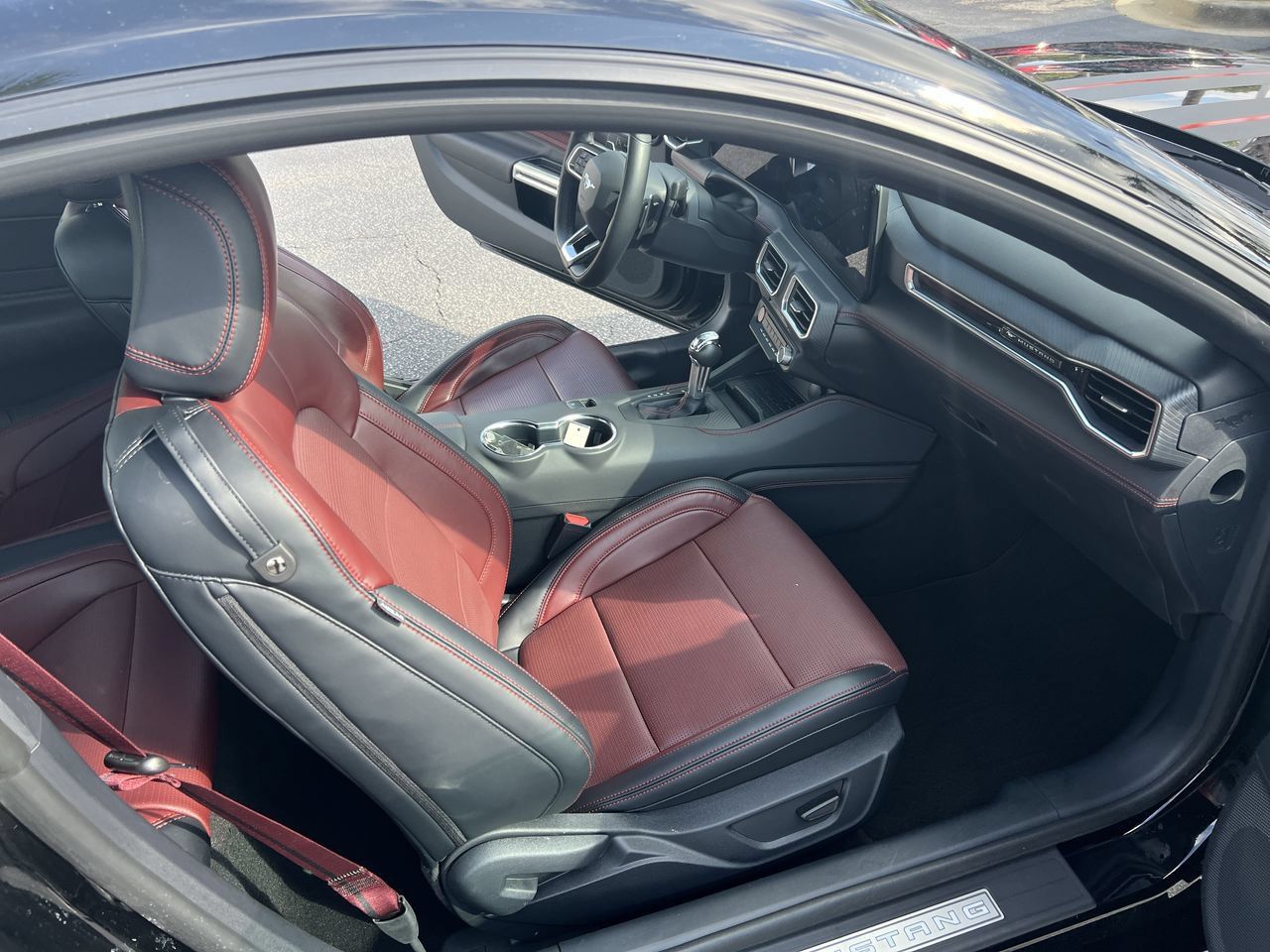 Used 2024 Ford Mustang GT Premium RWD image 34
