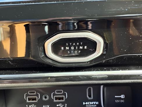 New 2026 Jeep Grand Cherokee Summit AWD/4WD image 32