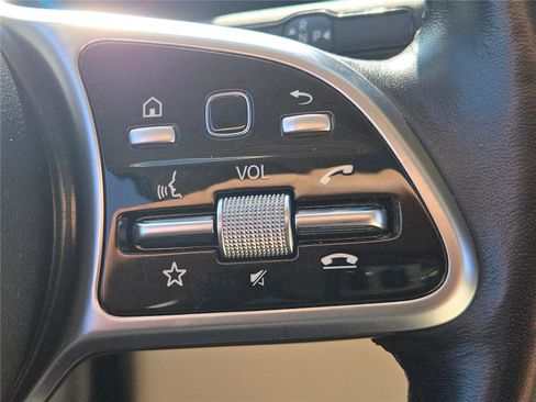 Used 2023 Mercedes-Benz GLA 250 4MATIC w/ Premium Package image 35