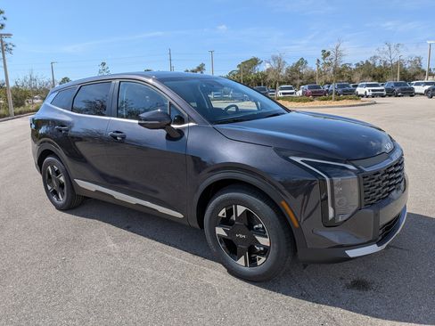 New 2026 Kia Sportage LX FWD image 2