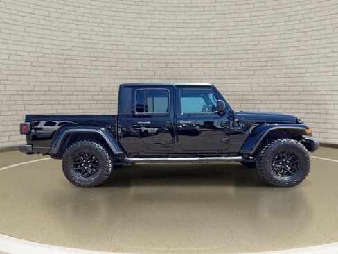 Used 2021 Jeep Gladiator Sport AWD/4WD image 4