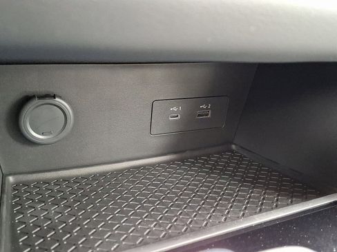 New 2025 Nissan Pathfinder SV image 15