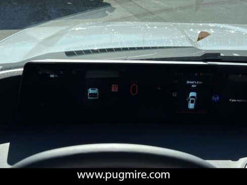 New 2025 Ford Expedition Platinum w/ Stealth Performance Package image 24