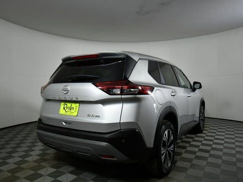 Used 2023 Nissan Rogue SV image 11