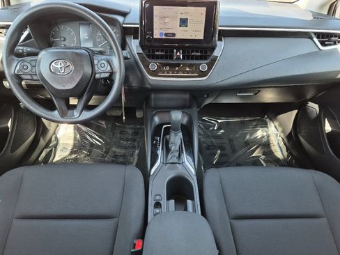 Used 2025 Toyota Corolla LE FWD image 12